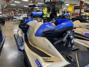 Sea-Doo Wake 170 BRP Premium Audio, iDF, iBR - Image 19