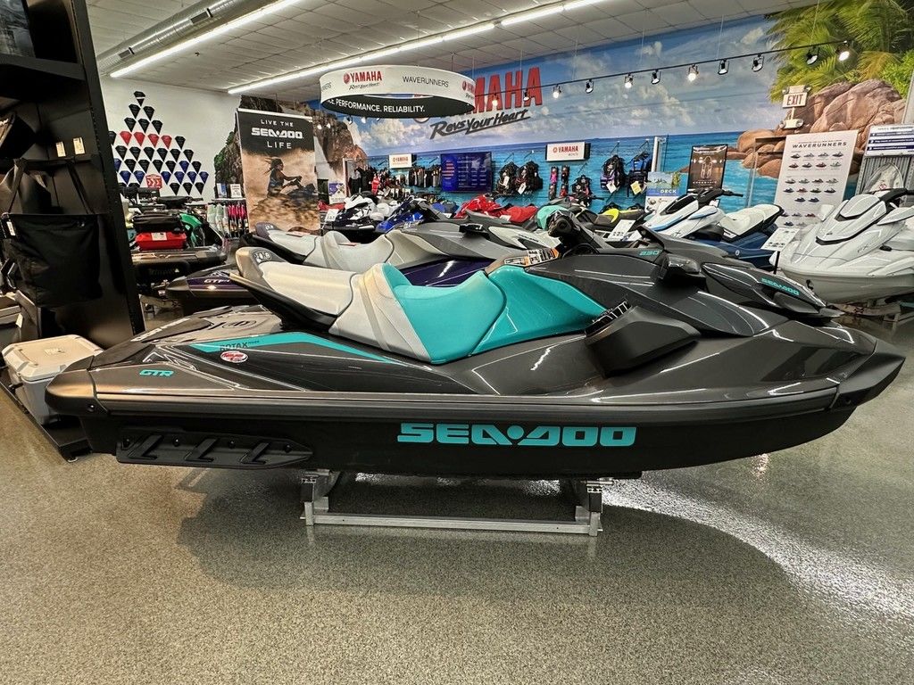 BC918605-9B92-4E00-9F4C-6712ED2FD6C2-2.jpg Sea-Doo GTR 230 For Sale – iBR, 2026 - Image 1