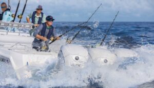 Yamaha XTO Offshore 425 HP Outboard Motor - Image 5