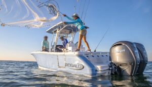 Yamaha In-Line Four F200 Outboard Motor - Image 2