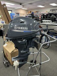 2025 Yamaha F25SMHC 25″ Shaft Tiller Outboard Motor - Image 3