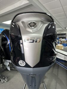 2025 Yamaha VF250LB SHO 20″ Shaft Outboard Motor - Image 8