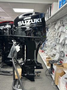Brand New- Suzuki 200HP 4-Stroke DF200ATX 25″ Shaft - Image 4