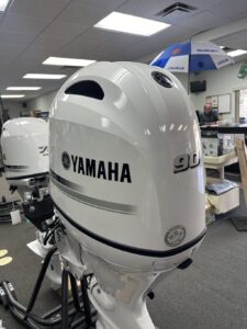 2025 Yamaha F90LB2 Pearl White Special Edition 20″ Shaft Outboard Motor - Image 7