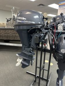 2025 Yamaha F9.9SMHB 15″ Shaft Tiller Outboard Motor - Image 4