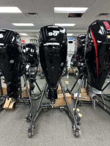 2024 Mercury 90 HP 20″ Shaft Command Thrust (Model: 90ELPT CT) Outboard Motor - Image 3