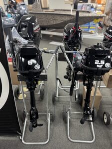 2025 Mercury 6 MH Tiller Handle Outboard Motor - Image 9