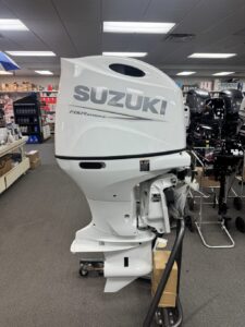 Click to Enlarge  Suzuki DF150ATLW5 – 150HP 4-Stroke (20” Shaft) - Image 3