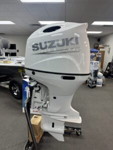 Click to Enlarge  Suzuki DF150ATLW5 – 150HP 4-Stroke (20” Shaft) - Image 6