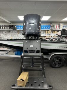 2024 Yamaha F250XCB DEC 25″ Shaft Outboard Motor - Image 6