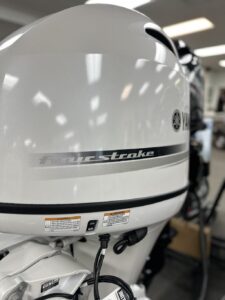 2025 Yamaha F90LB2 Pearl White Special Edition 20″ Shaft Outboard Motor - Image 15