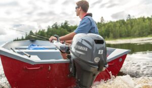 Yamaha 212-cc 8-hp Portable Outboard Motor - Image 4