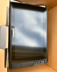 Garmin 126sv UHD Fish Finder/GPS with brand‑new GLS10 black box and new LVS34 LiveScope transducer - Image 5
