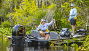 Yamaha In-Line Four V MAX SHO 115 Outboard Motor - Image 10