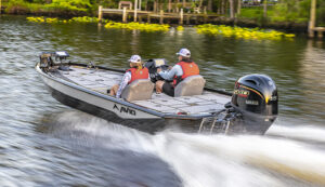 Yamaha In-Line Four V MAX SHO 115 Outboard Motor - Image 9
