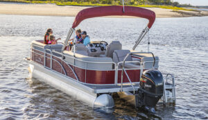 Yamaha In-Line Four V MAX SHO 115 Outboard Motor - Image 4