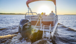 Yamaha In-Line Four V MAX SHO 115 Outboard Motor - Image 3