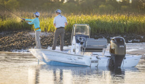 Yamaha In-Line Four V MAX SHO 175 Outboard Motor - Image 4