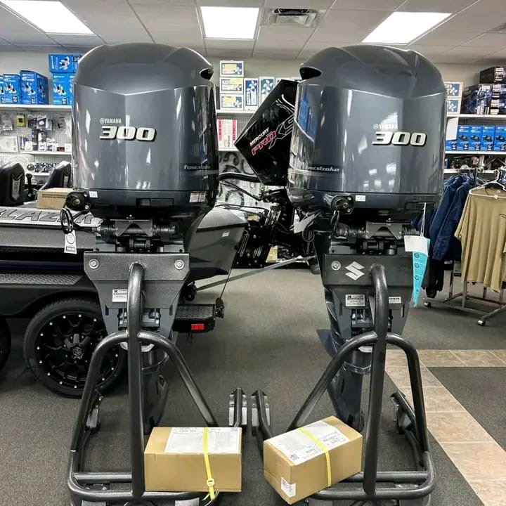 a66adaa9-2300-4b88-8288-12d30311f1d4-1.jpg New 2023 Yamaha F300XA & LF300XA 4-Stroke 25” Shaft Pair - Image 1